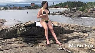Latina Manu Fox Cums On Beach