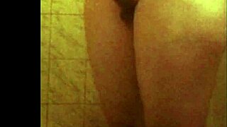 Caught on camera: ebony beauty's big ass in the shower