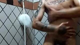 Fabrício Aguiar No Banho