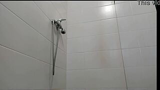 Fitness babe ditches junk food for a healthy lifestyle