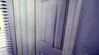 his dick is too big 😲