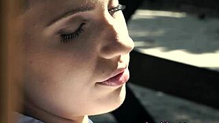 Pernah cuba anal? Babe euro hisap kontol selepas kongkek pantat keras