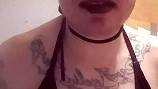 Wow, this sexy sissy performs an amazing solo act!