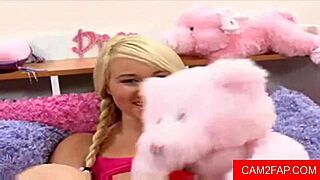 Big Dick Makes Her Cum Hard On Ass