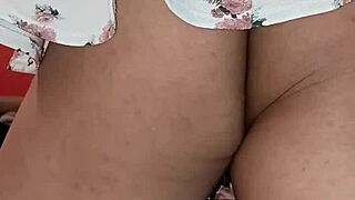 mi rico culito en vestido looks so tempting