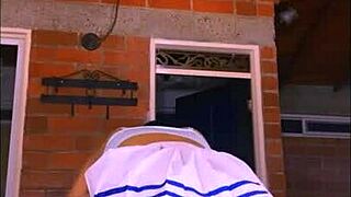 La Madrastra De Su Amiga Tenia Una Voz Suave Y Sensual Que Lo Hacia Sentir Como Si Estuviera En Un Sueño Cada Vez Que Hablaba Con Él