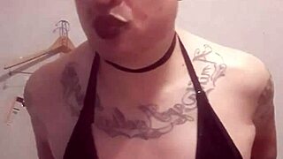 Wow, this sexy sissy performs an amazing solo act!