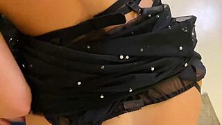 Universitaria Caliente Aprovecha Follando A Compañero De Cuarto Mareado Después De Una Fiesta