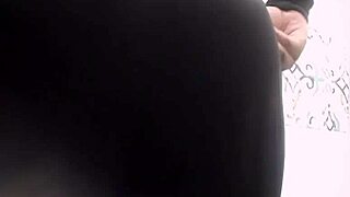 Indian twink shakes big ass in bathroom for bareback. 😏