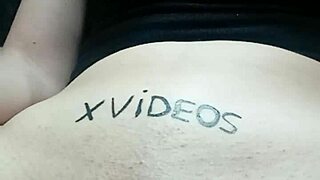 Check out this shaved pussy I found!