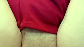 Pissing and Spreading Pussy Wide, Oh My God!