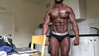 Muscular Black Bodybuilder Performs On Gay Webcam