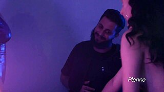 a vizinha chamou a policia pra acabar com nossa festinha e chupamos ele tamb�m - biella e �gatha ludovino