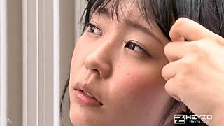 일본 니트 걸 Yuki Kawanishi가 키키 후크업 플레이!