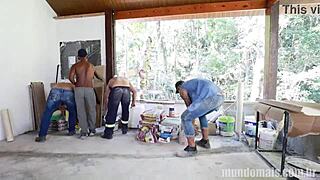 Os Pedreiros Do Hotel Mundomais Fazem Orgia Na Obra Com Grandes Paus