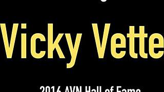 Milf Vicky Vette Squeezes Big Tits for Boobjob and Cumshot Finish