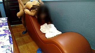 Vietnamese amateur relives old passion with lover at motel