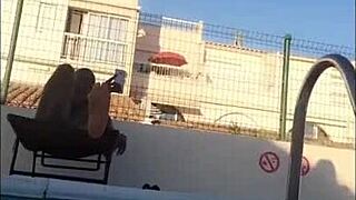 Milf slut flashing in interracial amateur scene 😏