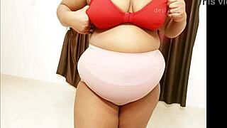 big boobs lady gets sexy.