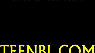 Опитомявам див твърд кур с дълбоко чукане отзад. Нейната тесна путка поема всеки сантиметър!