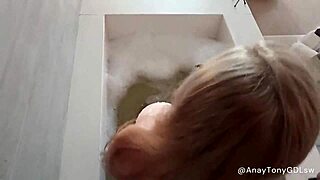 Cuckold MILF fucks in jacuzzi without condom!