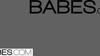 Babes Com Friends With Benefits Lesbian Masturbation Tits!