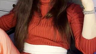 Wet Pussy Fingering for Italian Hot Girlfriend Carolina Iena