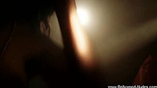 Dancer from India Rips Off Clothes and Exposes Everything!