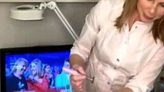 Spontaneous client climaxes during waxing with SugarNadya! 😳