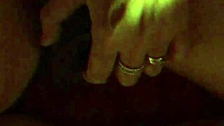 เมียเล่นดิลโด้จนน้ำแตกคาปาก