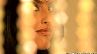 Dancer from India Rips Off Clothes and Exposes Everything!