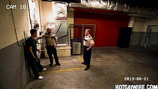 Videl sem, kako sta se jetnici ujezile med jebanjem na delu