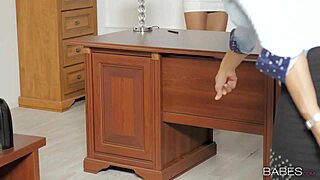 babes shaking down below alexis brill