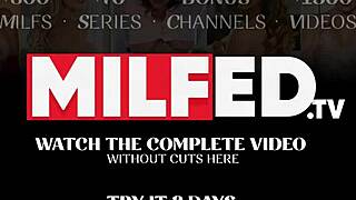 Milf-lärare, vill du förföra din nya unga 18+ elev ikväll?