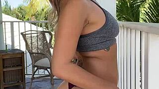 nice day for luna luxe to masturbate on the balcony 😊