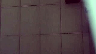 Puse Camara Escondida a Mi Sobrina Colegiala