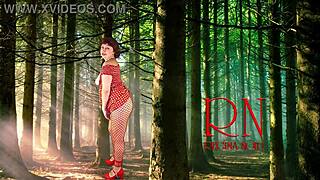 Wow, the giant secretary surprises the manager with her height!