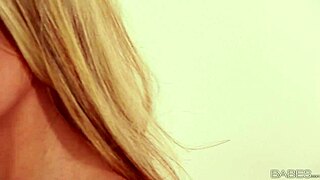 Babes com stairway pleasure with leony apri!