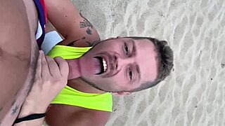 Public blowjob on the gay beach