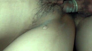 follando a mi novia con condon en misionero