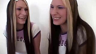 Simpson twin with rounded tits fingering pussy 😍🍑