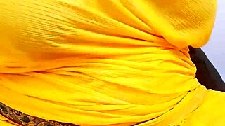 i'm from west bengal and this sexy bhabhi in saree is so hot