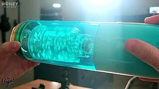 Hayden Reviews Cock With Intense Licking.