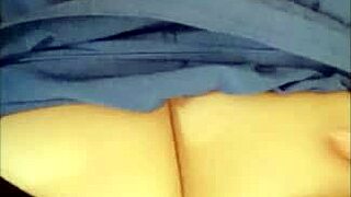 Busty latinská sestra svádí pacienty velkými kozy