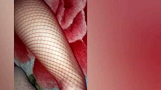 I Dress Sexy In Red Stockings To Seduce My Roommate!