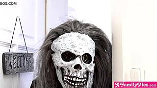 European Stepsister Tiffany Tatum Shares Cock with Gina Gerson