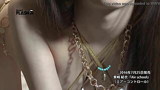 i think yui kurisaki is cute in air school