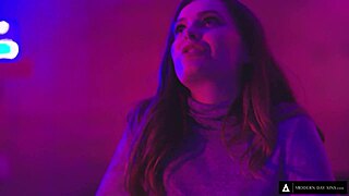 Ariana Van X sucks dick like pro in car scene