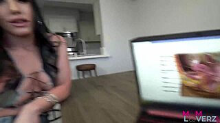 Hell Yeah! Stepmom Jennifer White’s Dirty Sex Lessons!