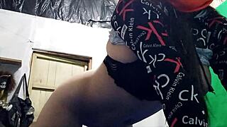 madrastra put on mask for porn with me.